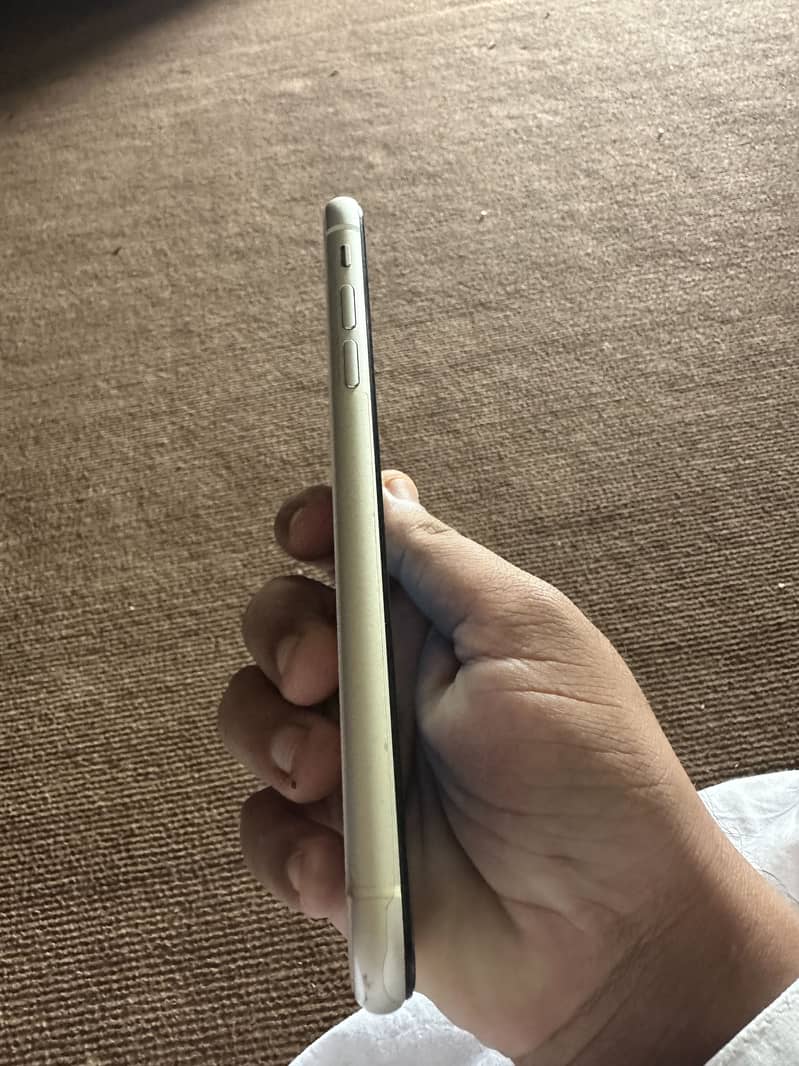 Apple iPhone 11 2