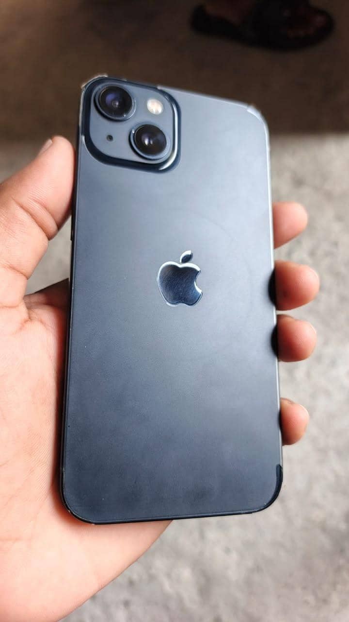 Apple iPhone 13 2