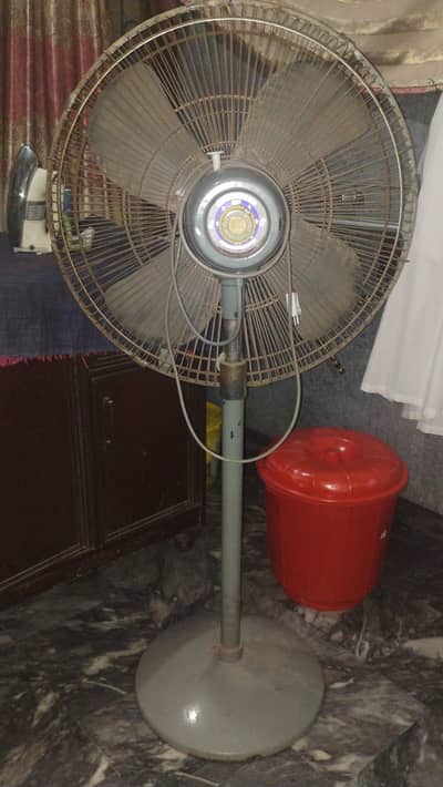 PADESTAL FAN 100% OK WORKING CONDITION OK NEVER REPAIRED