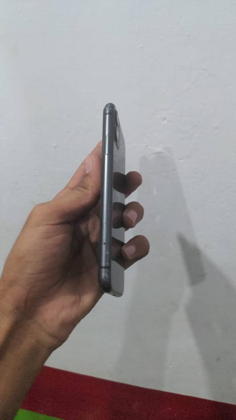 Apple iPhone 11 3