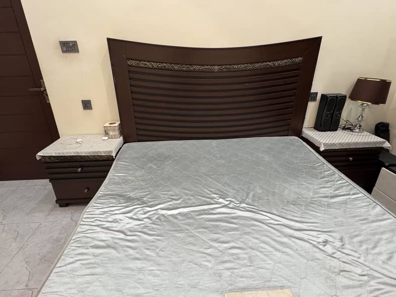 Beds & side tables 2