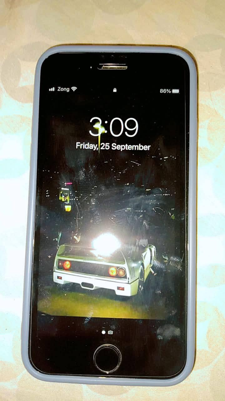 Apple iPhone 7 1