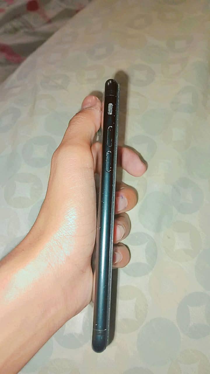 Apple iPhone 7 5
