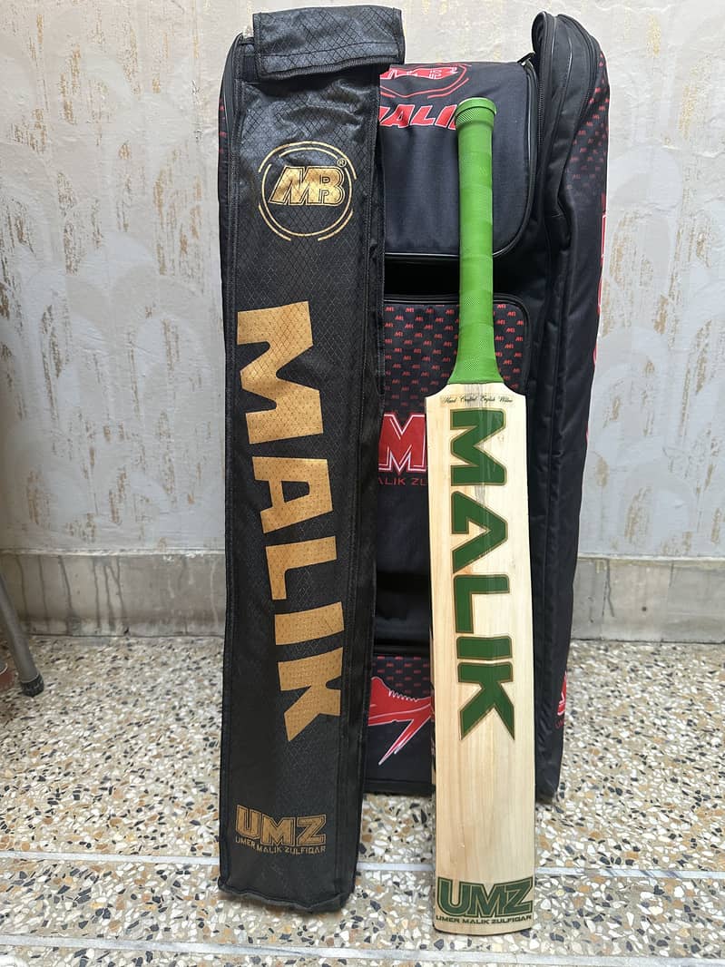 Cricket bat 0