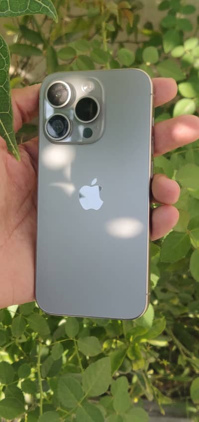 iPhone 15 Pro factory unlock