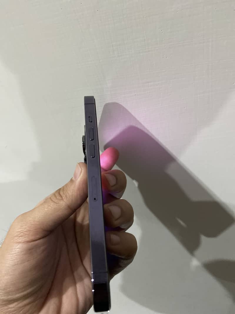 Apple iPhone 14 Pro 2