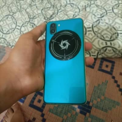 Aquos R3 beast gaming device 6 128 just like brand new 10 by 10