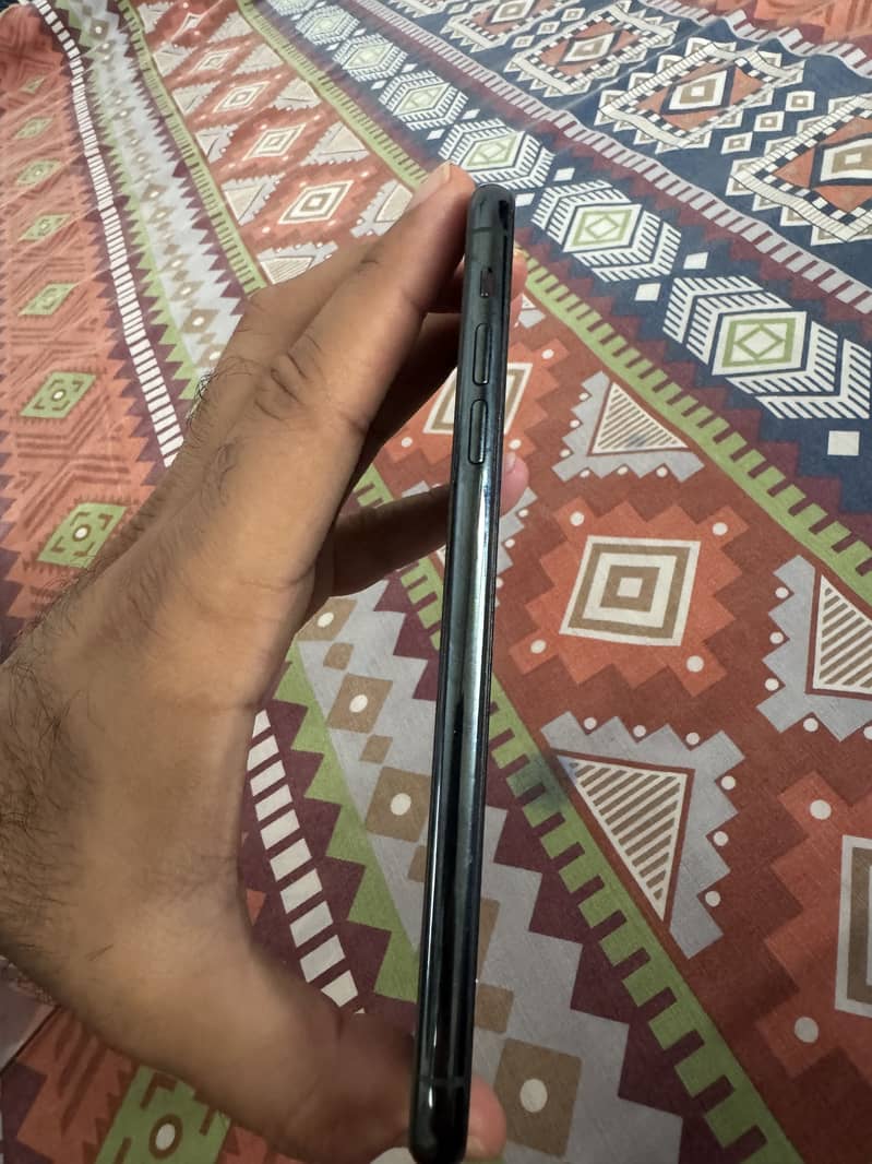 iPhone 11 Pro Max 256GB PTA Approved 3