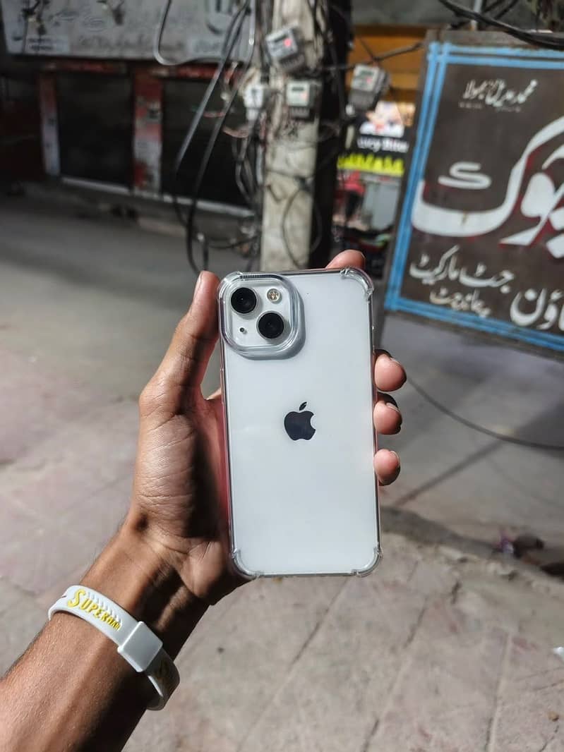Apple iPhone 13 3