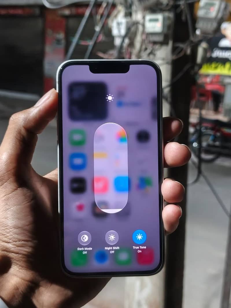 Apple iPhone 13 5
