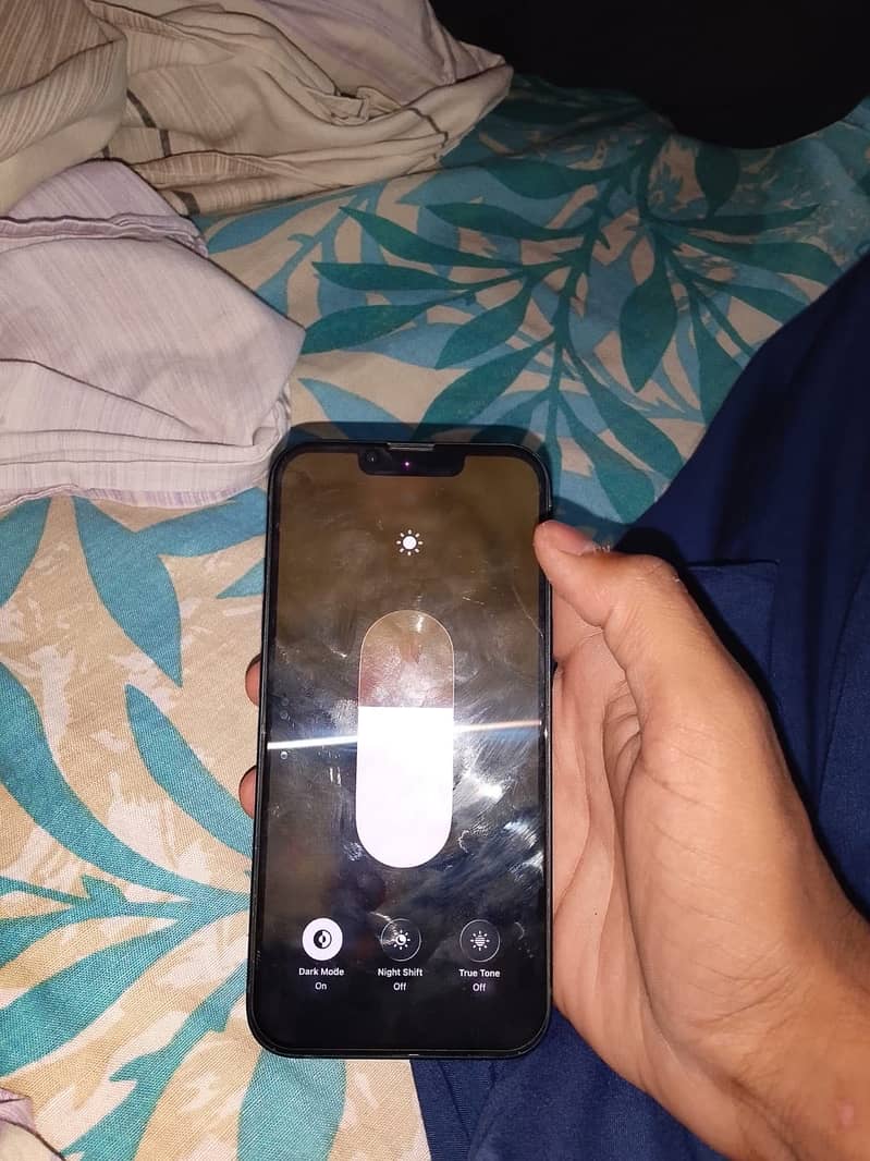 Iphone 13 4