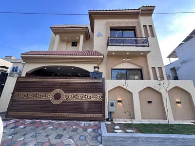10 Marla House Available For Rent In Bahria Town Phase 4