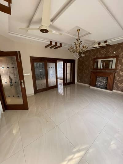 10 Marla House Available For Rent In Bahria Town Phase 2