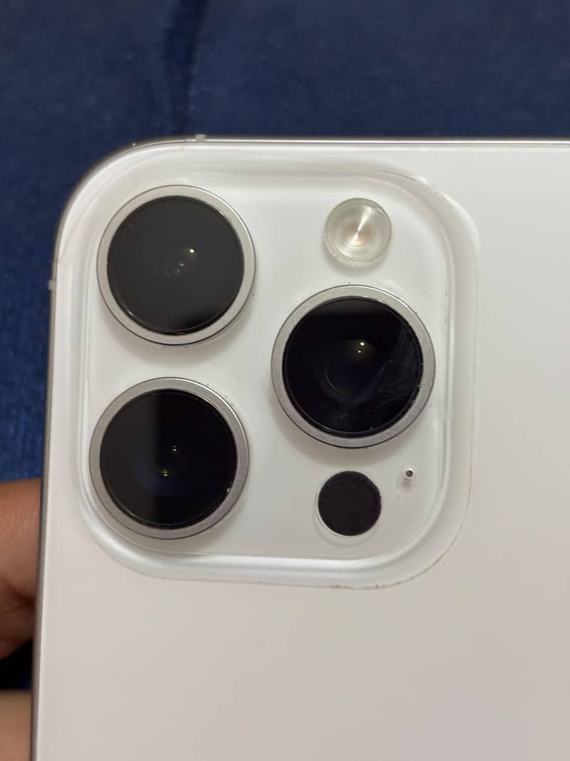 iPhone 16 Pro 6