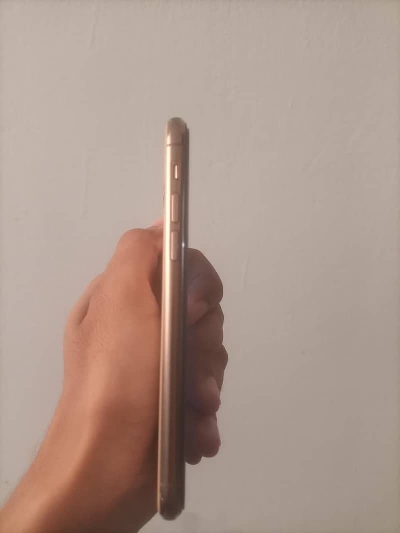 Apple iPhone 11 Pro 2