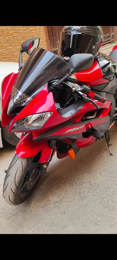 Yamaha YZF-R6 2011 Model | 03198790098