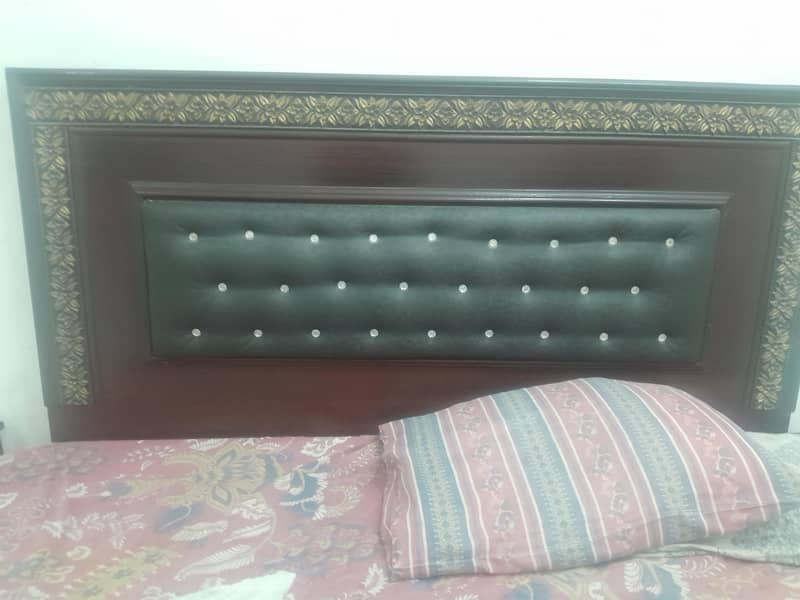 used bed and dressing 2