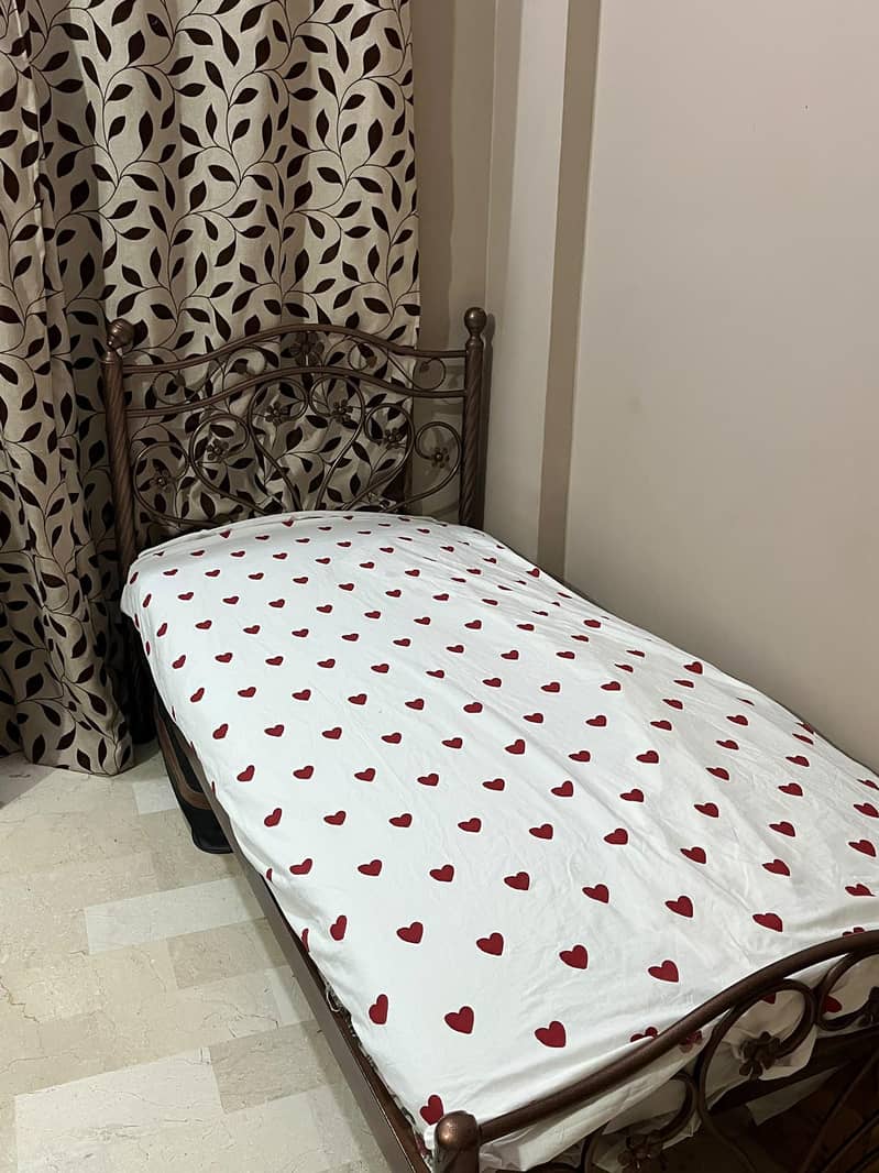 single bed 0