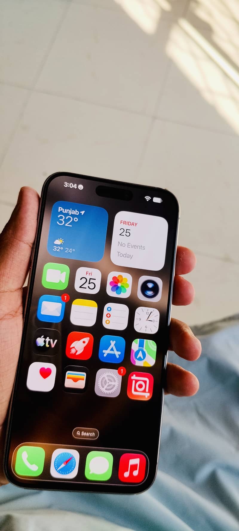 Apple iPhone 15 Pro Max 2