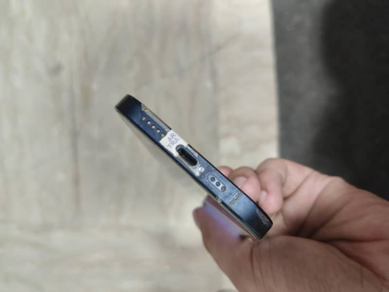 iphone 12 4