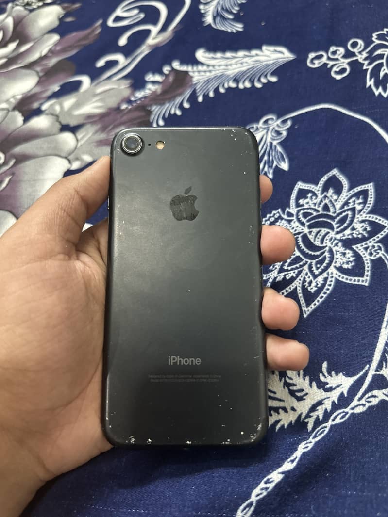 Apple iPhone 7 4