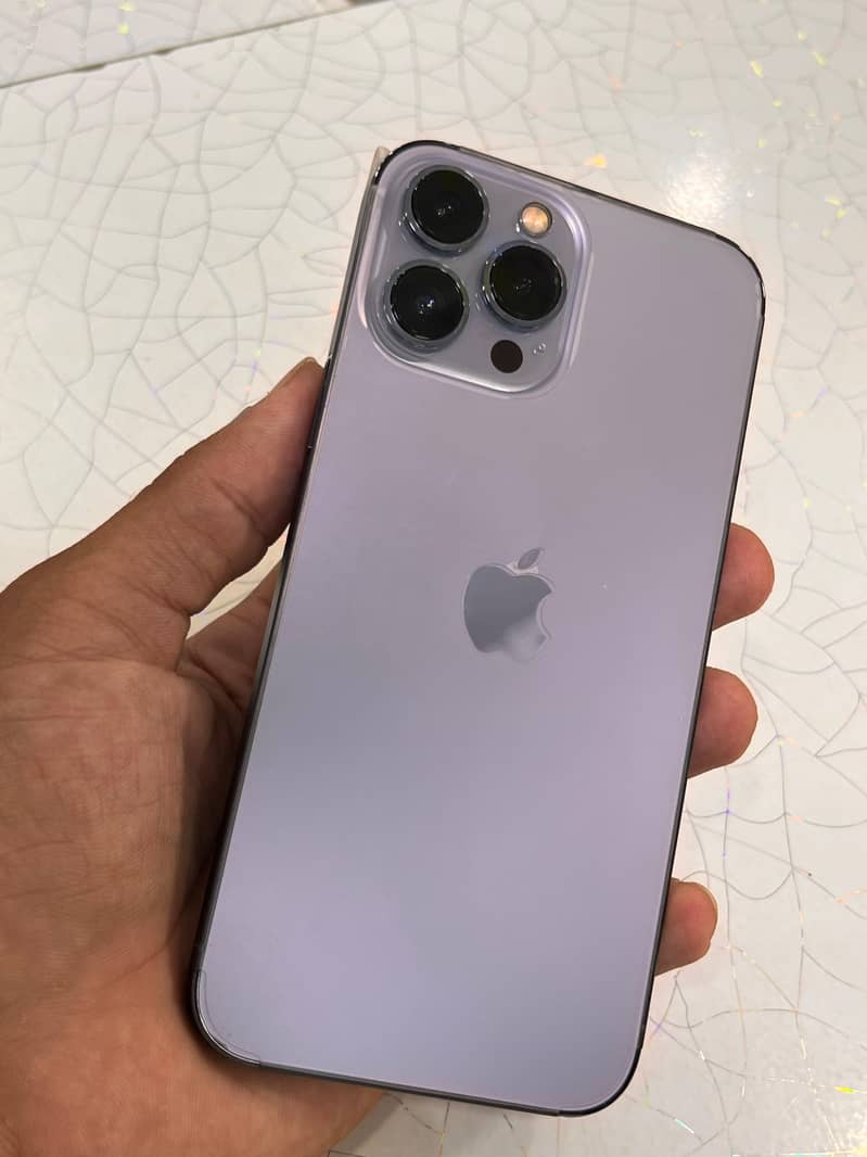 Apple iPhone 13 Pro Max 4