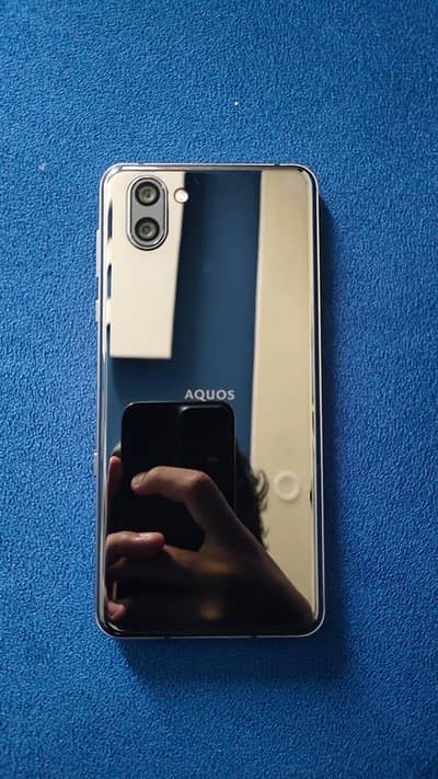 Aquos R3