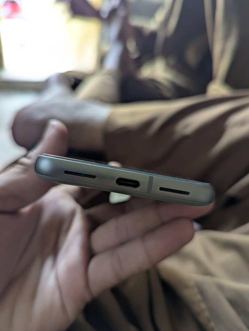 Google Pixel 8 3