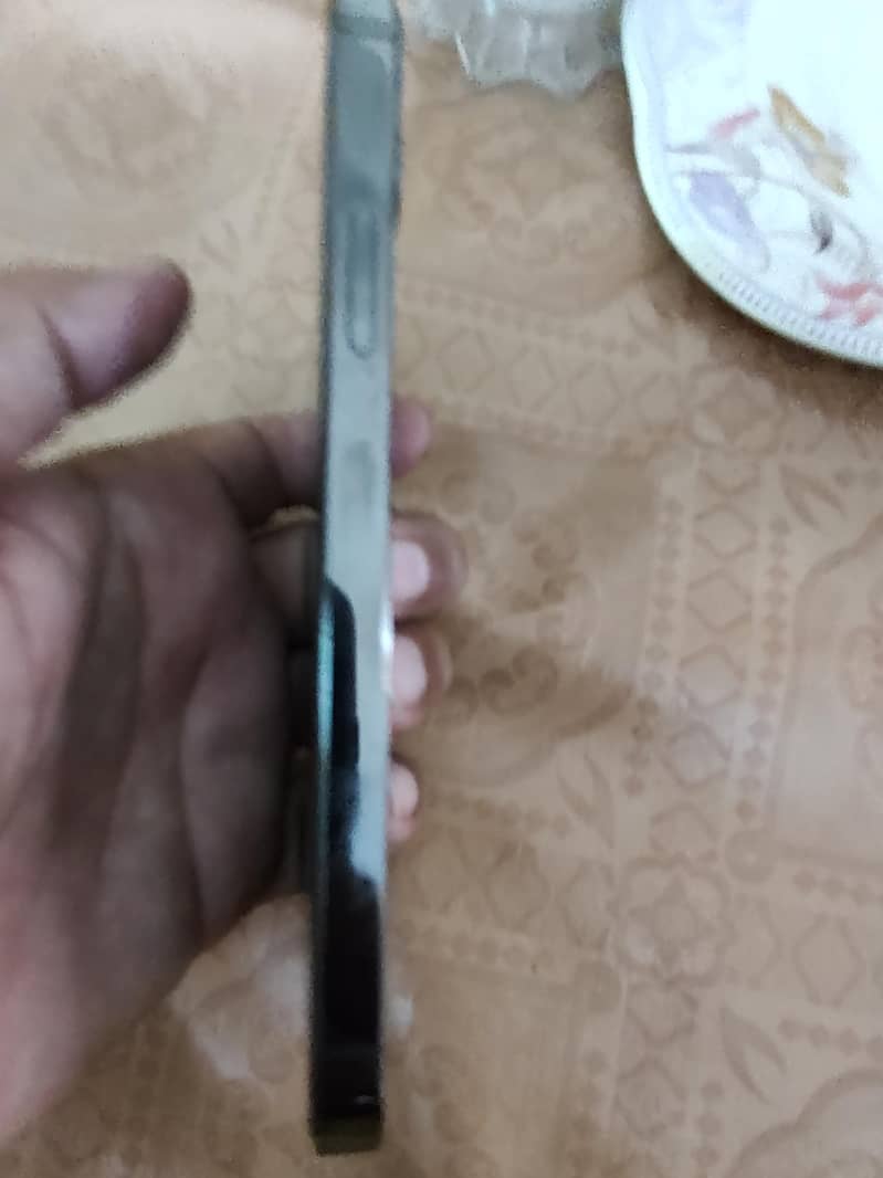 Apple iPhone 12 Pro 2
