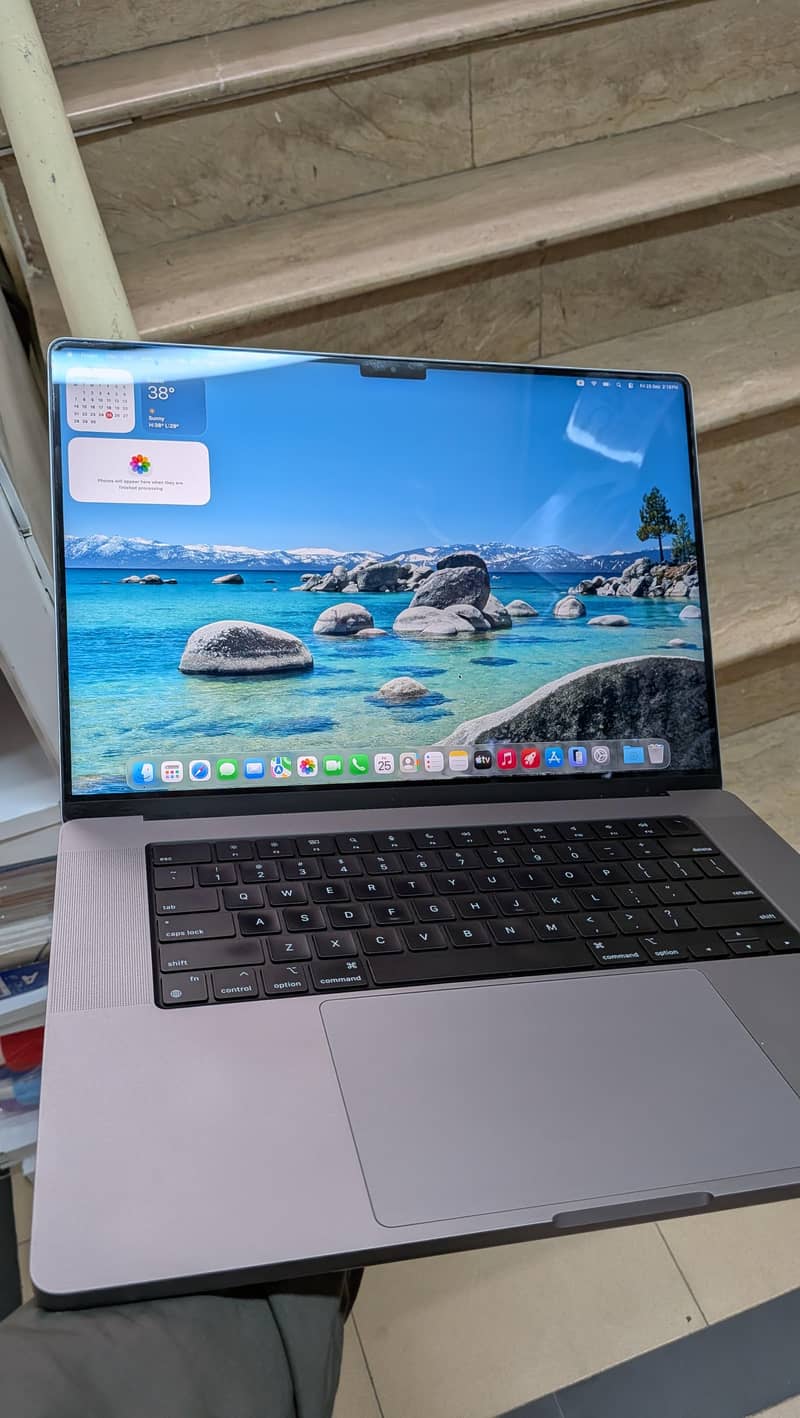 Macbook pro m1 1