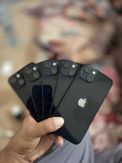 Apple iPhone 13