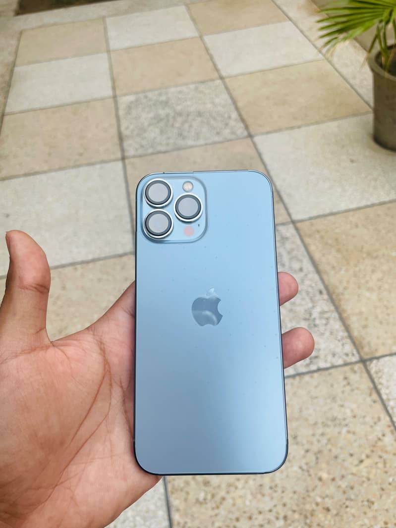 Apple iPhone 13 Pro Max 4