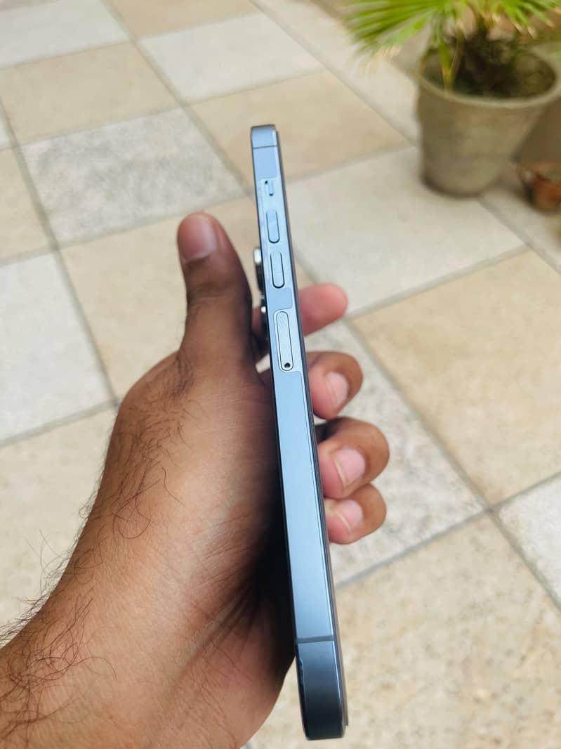 Apple iPhone 13 Pro Max 6