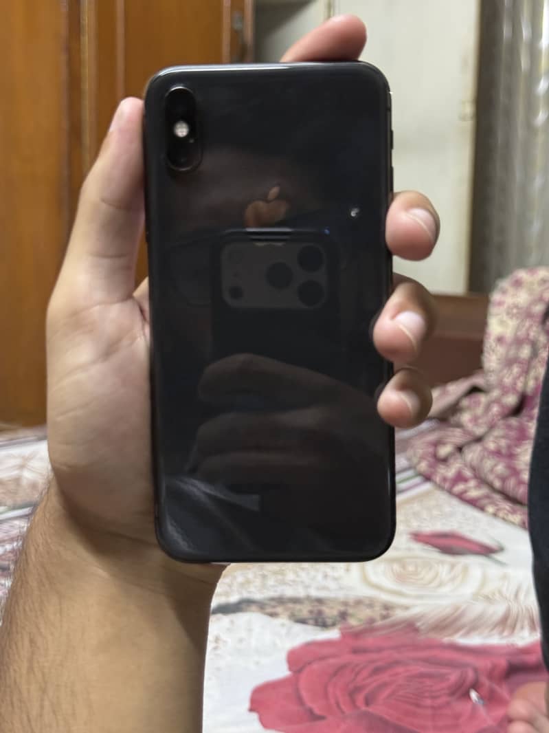 Apple iPhone X 3