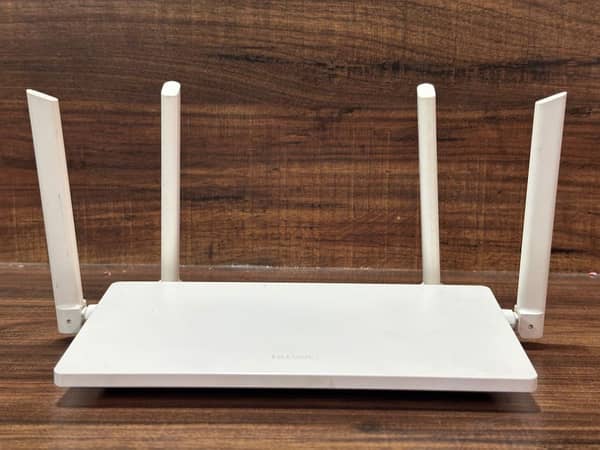 Huawei WiFi AX2 Dual-Band AX1500 WiFi 6 Router | HarmonyOS Mesh+ | Parental Controls Renewed