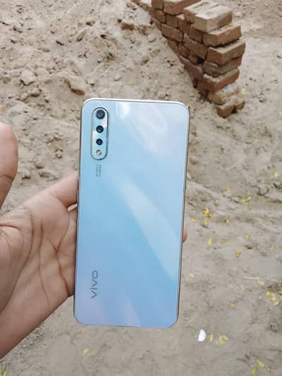 Vivo S1