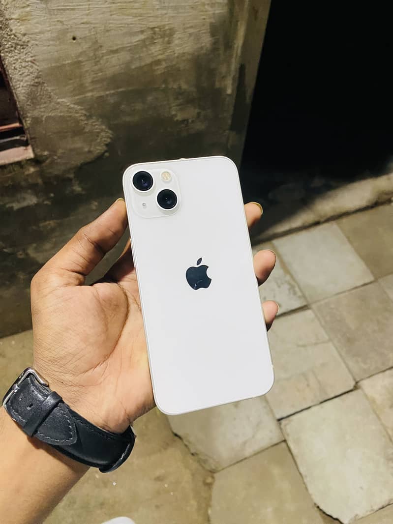 Apple iPhone 13 6