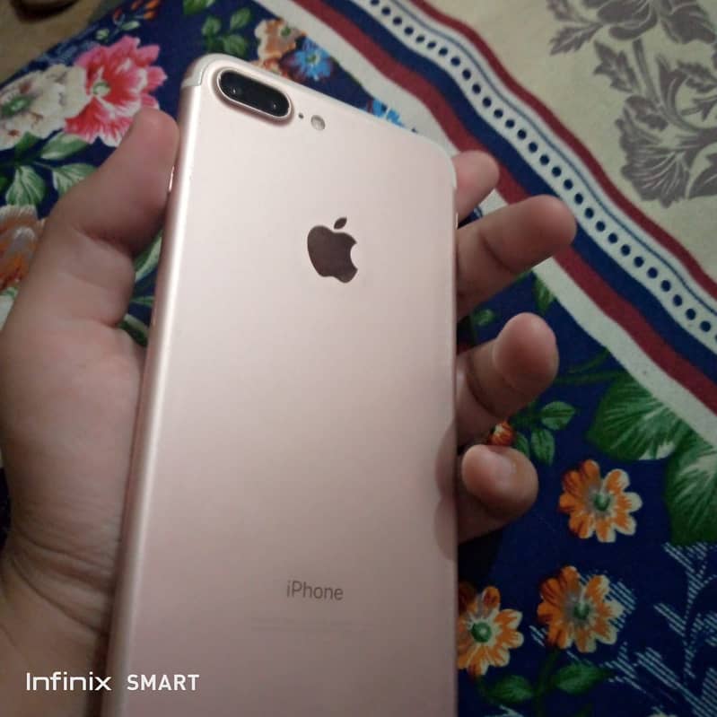 Apple iPhone 7 Plus 14