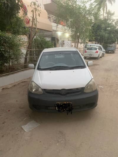 Toyota Platz 2004