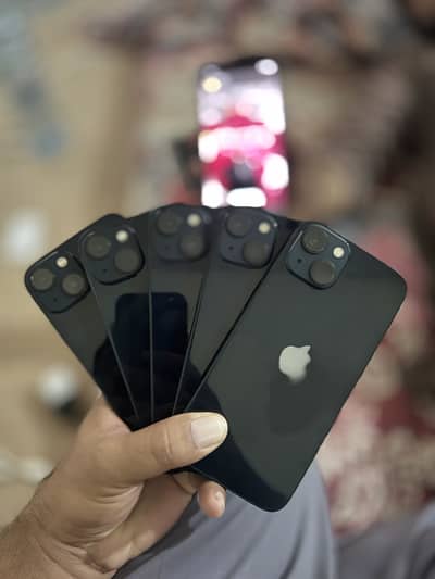 Apple iPhone 13