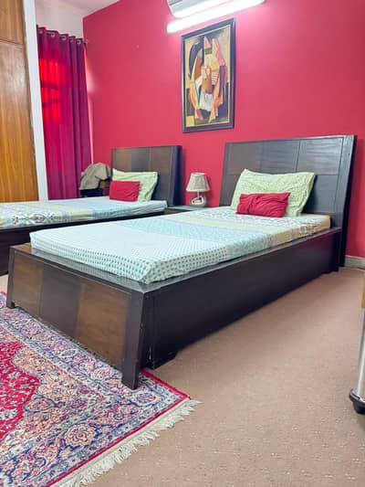 Pair of Single Bed Set with Side Table - 9/10 Condition - Solid Wood