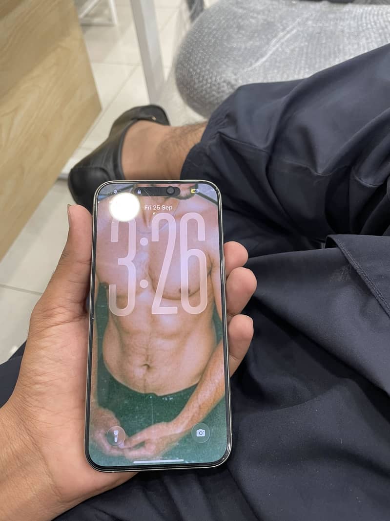 Apple iPhone 15 Pro Max 3