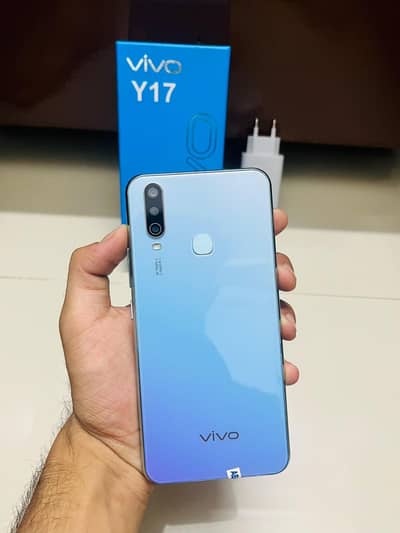VIVO Y17 8/256GB WITH BOX CHARGER