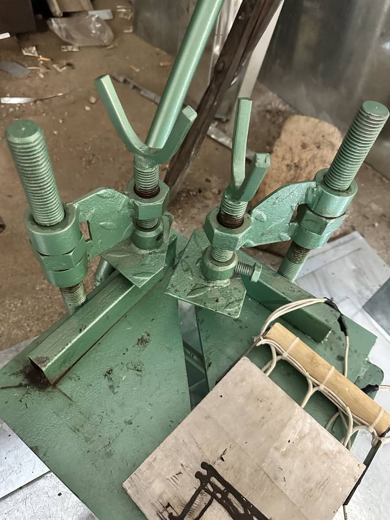 Upvc window making machine (portable) 2