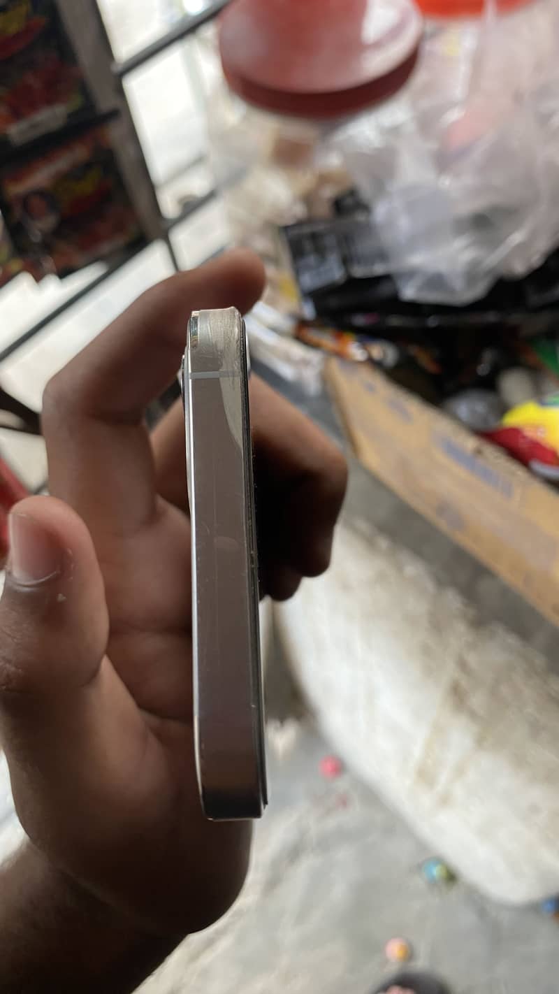 Apple iPhone 12 Pro 2