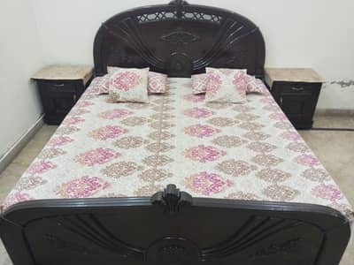 Classic Black Taaly (Sheesham) Wood 4-Piece Bedroom Set