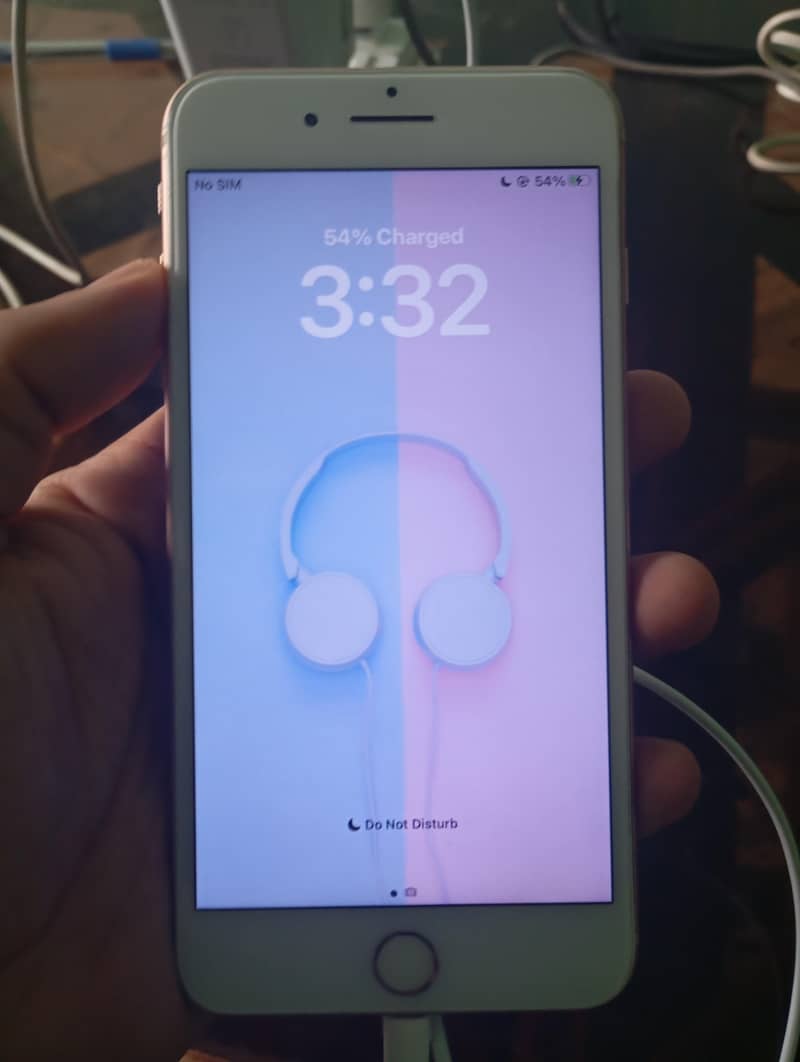 Apple iPhone 8 Plus 1