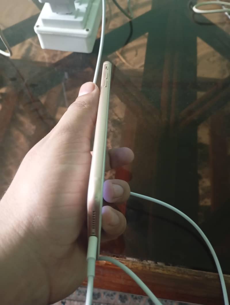 Apple iPhone 8 Plus 2