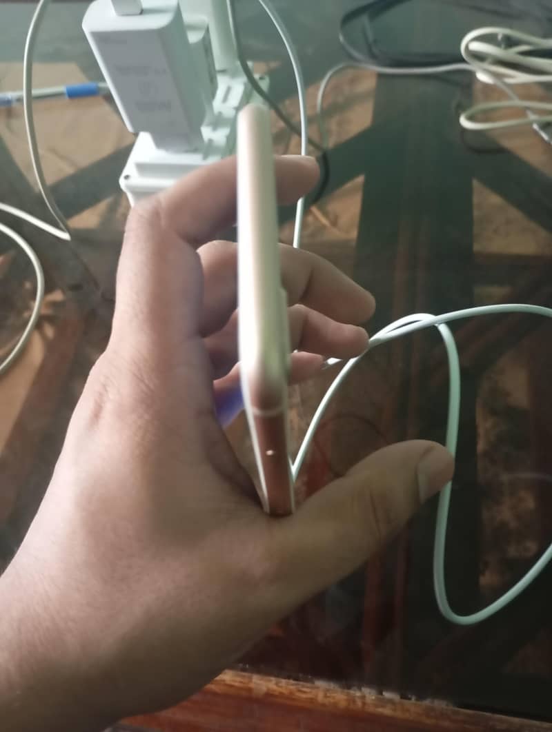 Apple iPhone 8 Plus 5
