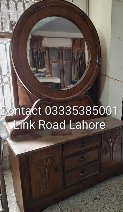 Round Mirror Dressing